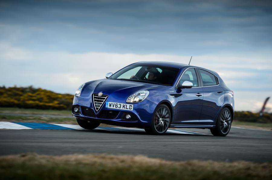  Alfa Romeo Giulietta Sportiva (940) 2014 года  (UK) (фото 40 из 48)